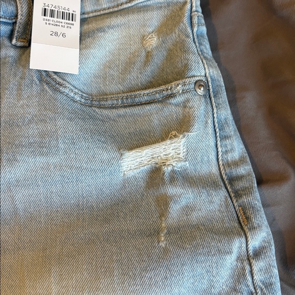 LOFT Light Wash Denim Jean Shorts - Picture 6 of 8